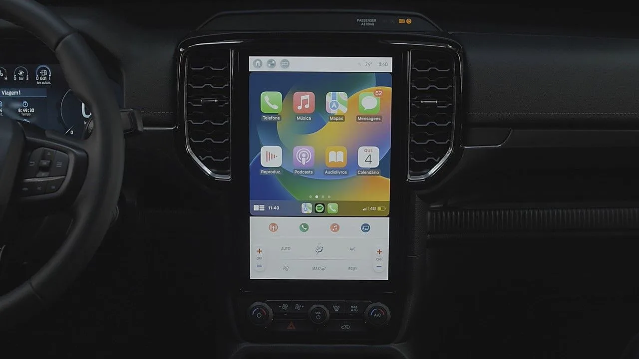 Tela de 12” com SYNC® 4 - Conectividade via CarPlay & Android Auto